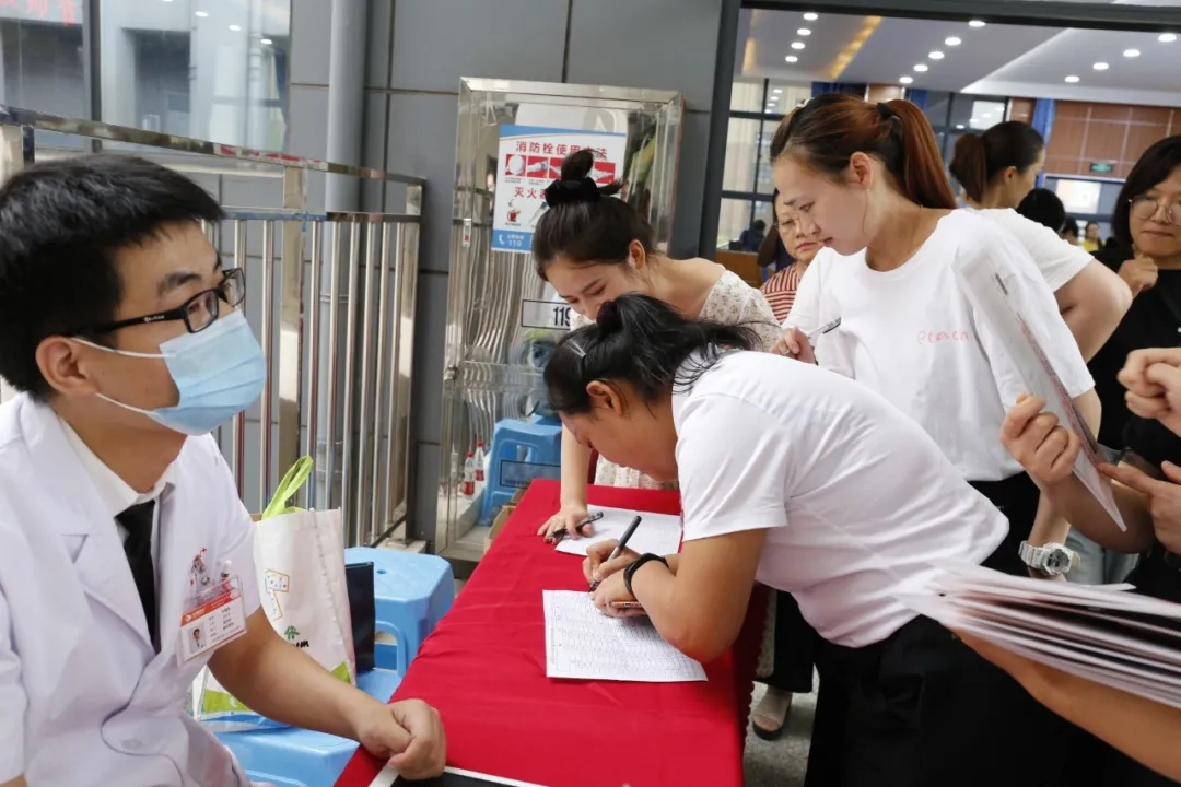 沃瑞眼科走進合肥市五十中學東校守護眼健康